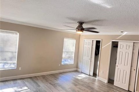 House in Orlando, Florida 4 bedrooms, 278.15 sq.m. № 2396167 - photo 11