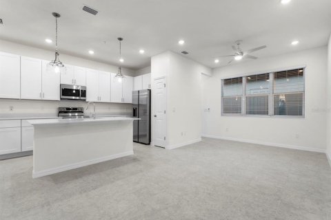 Adosado en alquiler en Apopka, Florida, 3 dormitorios, 154.4 m2 № 1813080 - foto 3