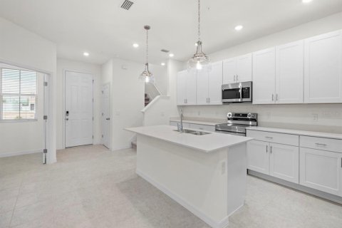 Adosado en alquiler en Apopka, Florida, 3 dormitorios, 154.4 m2 № 1813080 - foto 2
