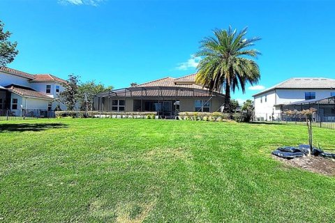 House in BELLALAGO in Kissimmee, Florida 5 bedrooms, 275.92 sq.m. № 2142187 - photo 23