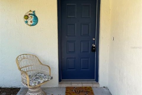 Commercial property in Palm Coast, Florida 4 bedrooms, 201.23 sq.m. № 2217228 - photo 4