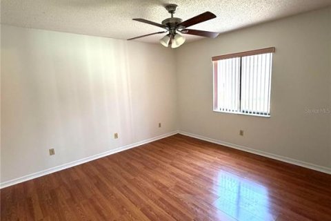Commercial property in Palm Coast, Florida 4 bedrooms, 201.23 sq.m. № 2217228 - photo 13