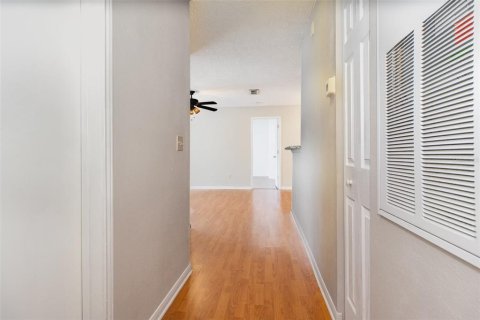 Condo in Lake Mary, Florida, 2 bedrooms  № 2095328 - photo 3