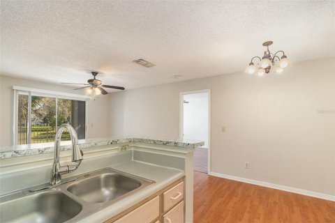 Condo in Lake Mary, Florida, 2 bedrooms  № 2095328 - photo 6