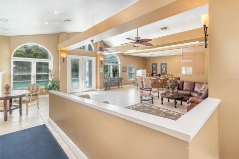 Condo in Lake Mary, Florida, 2 bedrooms  № 2095328 - photo 16