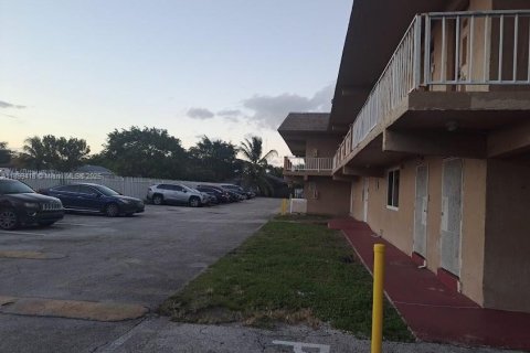 Снять в аренду кондоминиум в Майами-Гарденс, Флорида 1 спальня, 67.82м2, № 1951267 - фото 2