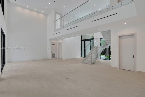 Villa ou maison à vendre à Miami, Floride: 7 chambres, 681.81 m2 № 2173582 - photo 28