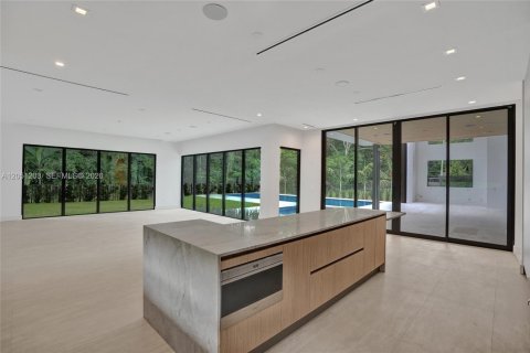 Villa ou maison à vendre à Miami, Floride: 7 chambres, 681.81 m2 № 2173582 - photo 27