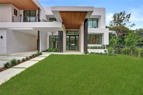 Villa ou maison à vendre à Miami, Floride: 7 chambres, 681.81 m2 № 2173582 - photo 2