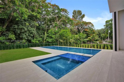 Villa ou maison à vendre à Miami, Floride: 7 chambres, 681.81 m2 № 2173582 - photo 19