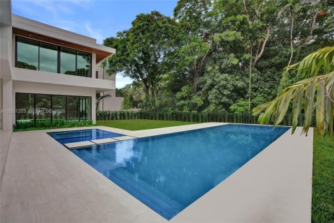 Villa ou maison à vendre à Miami, Floride: 7 chambres, 681.81 m2 № 2173582 - photo 20