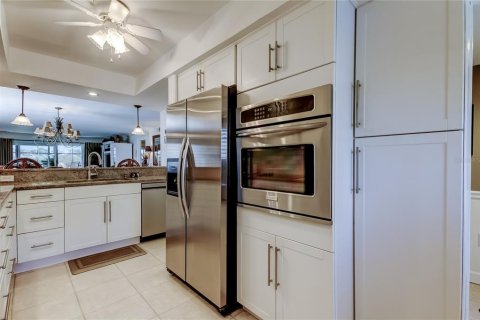 Condo in Seminole, Florida, 2 bedrooms  № 2207467 - photo 7