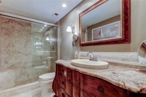 Condo in Seminole, Florida, 2 bedrooms  № 2207467 - photo 27