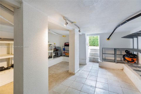 Casa en venta en South Miami, Florida, 3 dormitorios, 164.25 m2 № 1855381 - foto 25