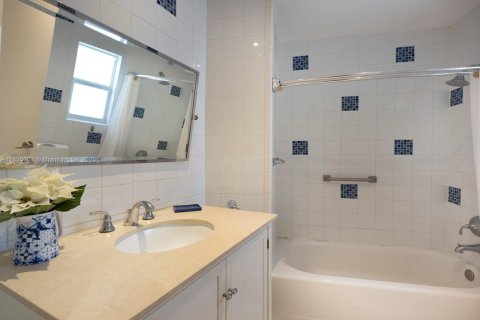 Casa en venta en South Miami, Florida, 3 dormitorios, 164.25 m2 № 1855381 - foto 22