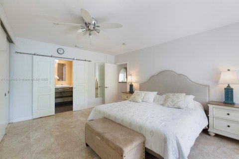 Casa en venta en South Miami, Florida, 3 dormitorios, 164.25 m2 № 1855381 - foto 18