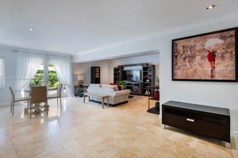 Casa en venta en South Miami, Florida, 3 dormitorios, 164.25 m2 № 1855381 - foto 8