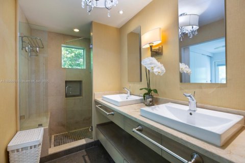 Casa en venta en South Miami, Florida, 3 dormitorios, 164.25 m2 № 1855381 - foto 19
