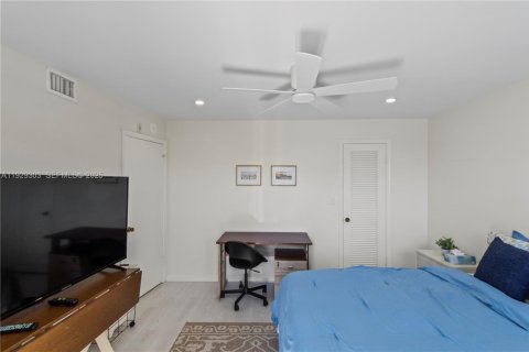 Снять в аренду кондоминиум в Форт-Лодердейл, Флорида 2 спальни, 134.71м2, № 1987601 - фото 11