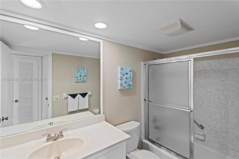 Снять в аренду кондоминиум в Форт-Лодердейл, Флорида 2 спальни, 134.71м2, № 1987601 - фото 10