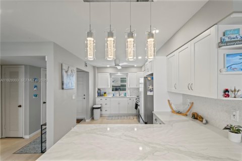 Снять в аренду кондоминиум в Форт-Лодердейл, Флорида 2 спальни, 134.71м2, № 1987601 - фото 2