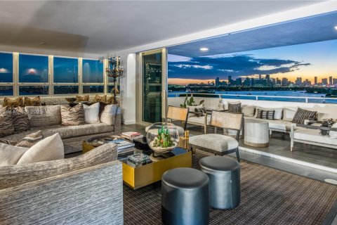 Condo in Miami Beach, Florida, 4 bedrooms  № 1970848 - photo 19