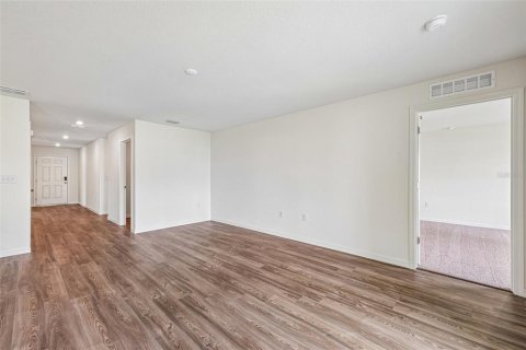 House in Vero Beach, Florida 4 bedrooms, 167.97 sq.m. № 2424100 - photo 25