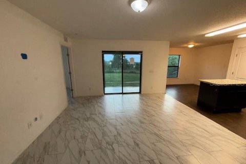 House in Dundee, Florida 3 bedrooms, 123.65 sq.m. № 1843954 - photo 2