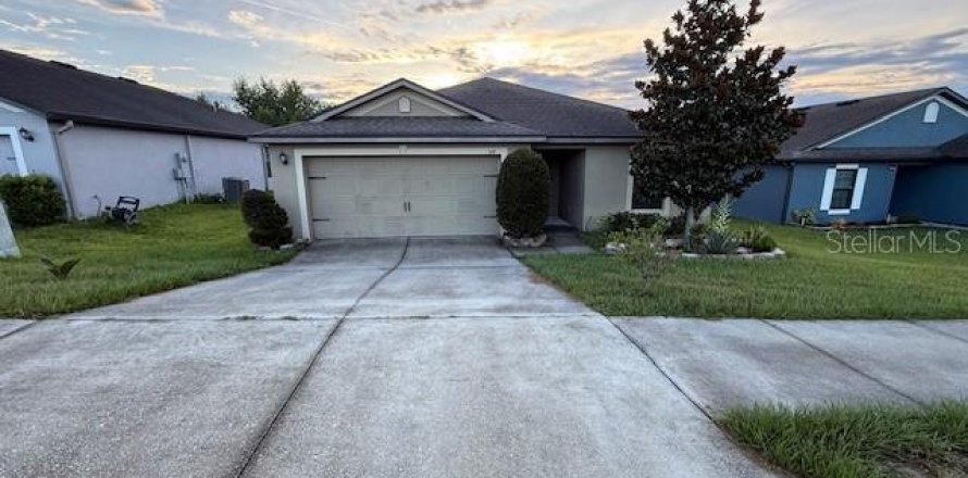 House in Dundee, Florida 3 bedrooms, 123.65 sq.m. № 1843954