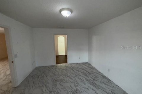 House in Dundee, Florida 3 bedrooms, 123.65 sq.m. № 1843954 - photo 8