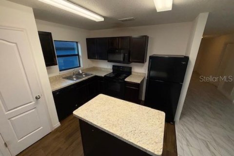 House in Dundee, Florida 3 bedrooms, 123.65 sq.m. № 1843954 - photo 4