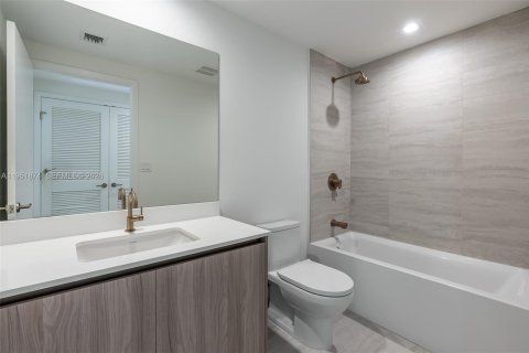 Condominio en venta en Miami, Florida, 1 dormitorio, 51.19 m2 № 2006072 - foto 11