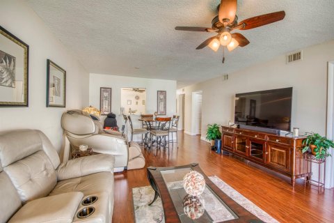 Touwnhouse à vendre à Boca Raton, Floride: 2 chambres, 103.59 m2 № 2419416 - photo 8