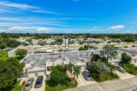 Touwnhouse à vendre à Boca Raton, Floride: 2 chambres, 103.59 m2 № 2419416 - photo 19