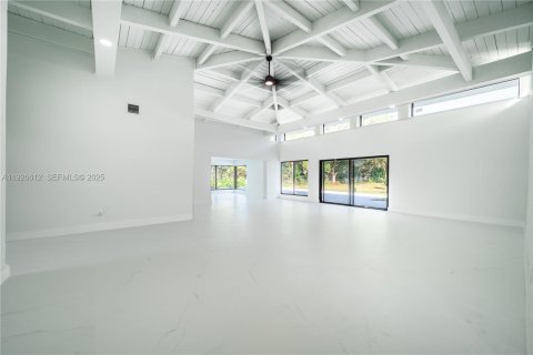Villa ou maison à vendre à Miami Gardens, Floride: 4 chambres, 274.71 m2 № 1989134 - photo 18