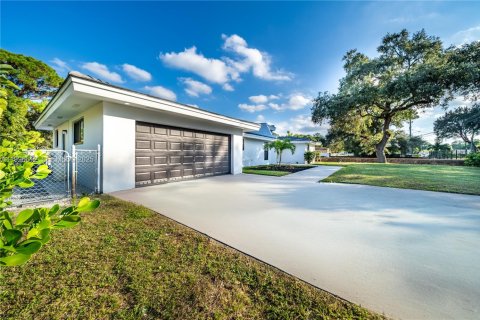 Villa ou maison à vendre à Miami Gardens, Floride: 4 chambres, 274.71 m2 № 1989134 - photo 4