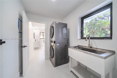 Villa ou maison à vendre à Miami Gardens, Floride: 4 chambres, 274.71 m2 № 1989134 - photo 22