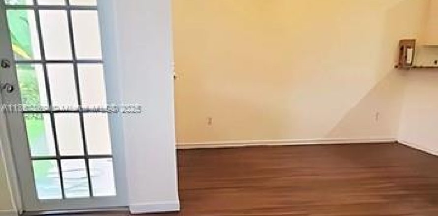 Таунхаус в Ривьера-Бич, Флорида 3 спальни, 137.59м2 № 2014022