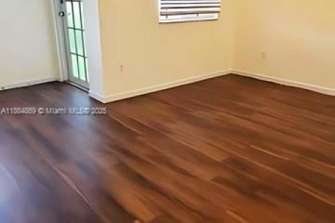 Купить таунхаус в Ривьера-Бич, Флорида 3 спальни, 137.59м2, № 2014022 - фото 2