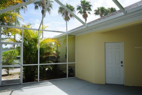 Villa ou maison à vendre à Apollo Beach, Floride: 3 chambres, 182.09 m2 № 2092615 - photo 3