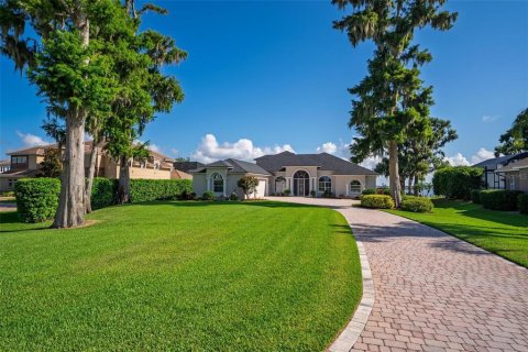 House in Yalaha, Florida 4 bedrooms, 398.36 sq.m. № 2098602 - photo 7