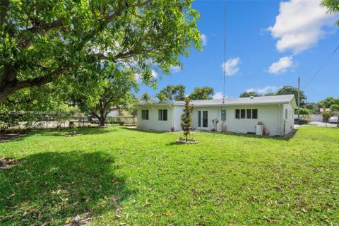 Casa en venta en Lauderhill, Florida, 4 dormitorios, 151.52 m2 № 1794892 - foto 23