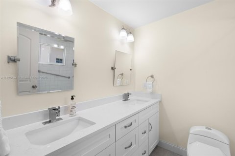 Casa en venta en Lauderhill, Florida, 4 dormitorios, 151.52 m2 № 1794892 - foto 13