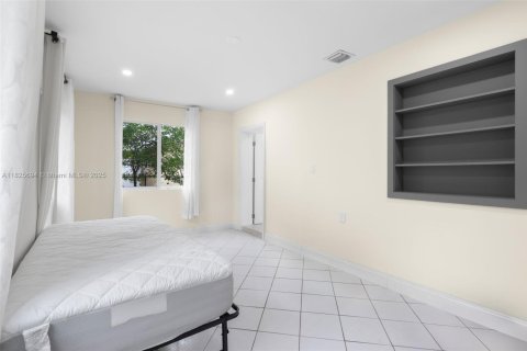Casa en venta en Lauderhill, Florida, 4 dormitorios, 151.52 m2 № 1794892 - foto 21