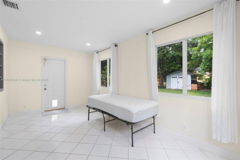 Casa en venta en Lauderhill, Florida, 4 dormitorios, 151.52 m2 № 1794892 - foto 22