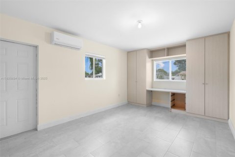 Casa en venta en Lauderhill, Florida, 4 dormitorios, 151.52 m2 № 1794892 - foto 19