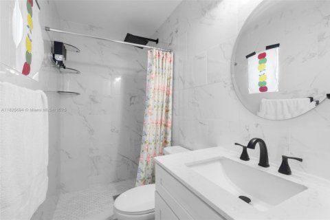 Casa en venta en Lauderhill, Florida, 4 dormitorios, 151.52 m2 № 1794892 - foto 17