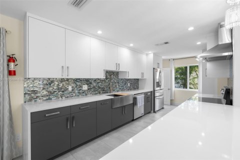Casa en venta en Lauderhill, Florida, 4 dormitorios, 151.52 m2 № 1794892 - foto 9