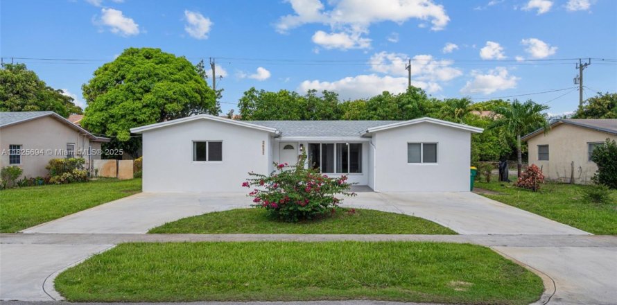 Casa en Lauderhill, Florida 4 dormitorios, 151.52 m2 № 1794892