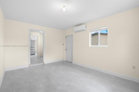 Casa en venta en Lauderhill, Florida, 4 dormitorios, 151.52 m2 № 1794892 - foto 20